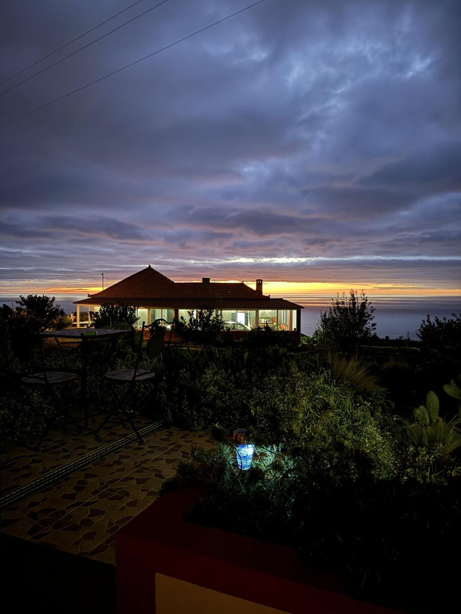 Villa Victoria Tiny Stone House Ponta do Pargo Exterior foto